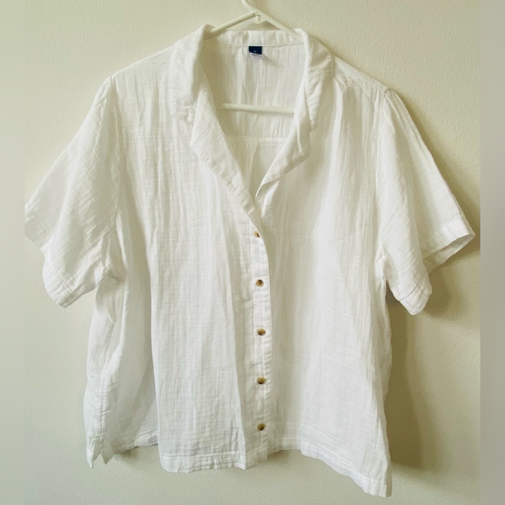 Old navy EUC White Button-Up Women's Top XL